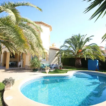 La Giralda Bo Villa *
